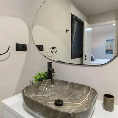 Seafront With Roofpool, Perfect Getaway