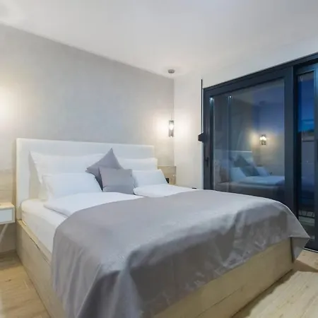 Seafront With Roofpool, Perfect Getaway Vinišće