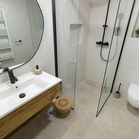Villa Seafront With Roofpool, Perfect Getaway *