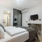 Villa Seafront With Roofpool, Perfect Getaway *