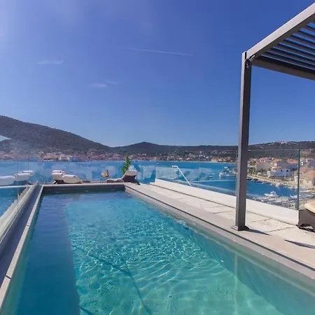 Seafront With Roofpool, Perfect Getaway Villa *