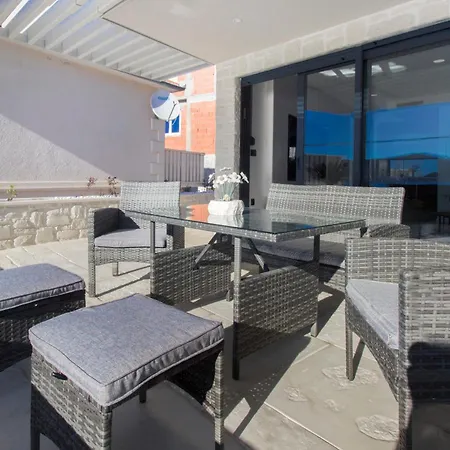 别墅 Seafront With Roofpool, Perfect Getaway