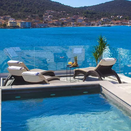 Seafront With Roofpool, Perfect Getaway Villa *