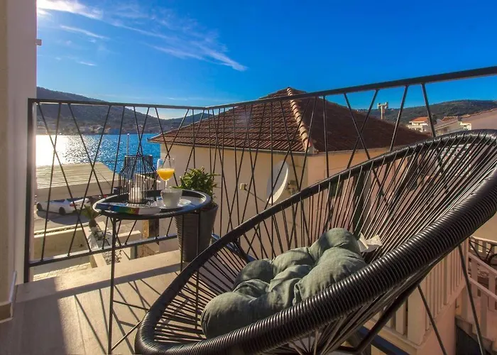 别墅 Seafront With Roofpool, Perfect Getaway Vinišće