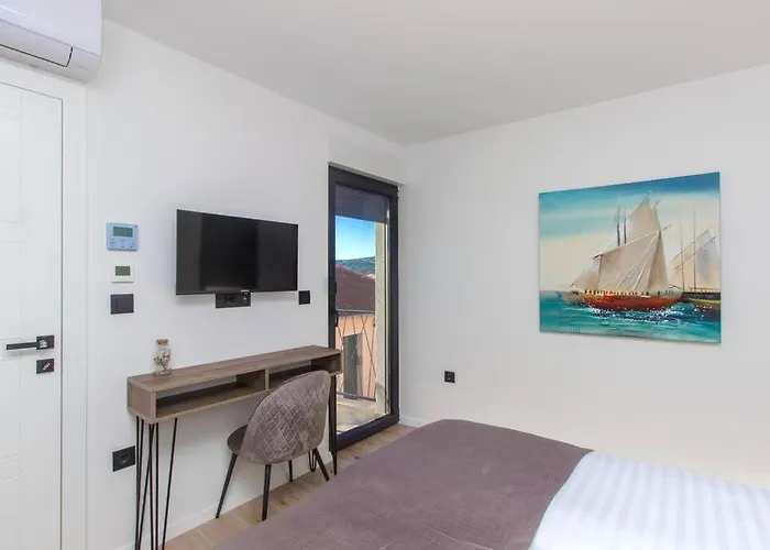Seafront With Roofpool, Perfect Getaway 别墅