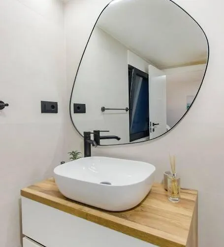 Seafront With Roofpool, Perfect Getaway Willa Vinišće