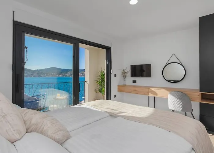 Seafront With Roofpool, Perfect Getaway Vinišće