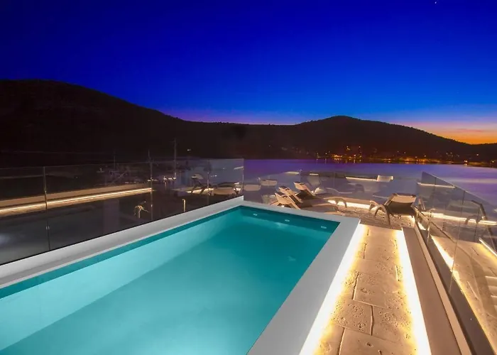 别墅 Seafront With Roofpool, Perfect Getaway *