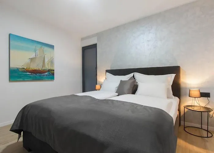 Seafront With Roofpool, Perfect Getaway
