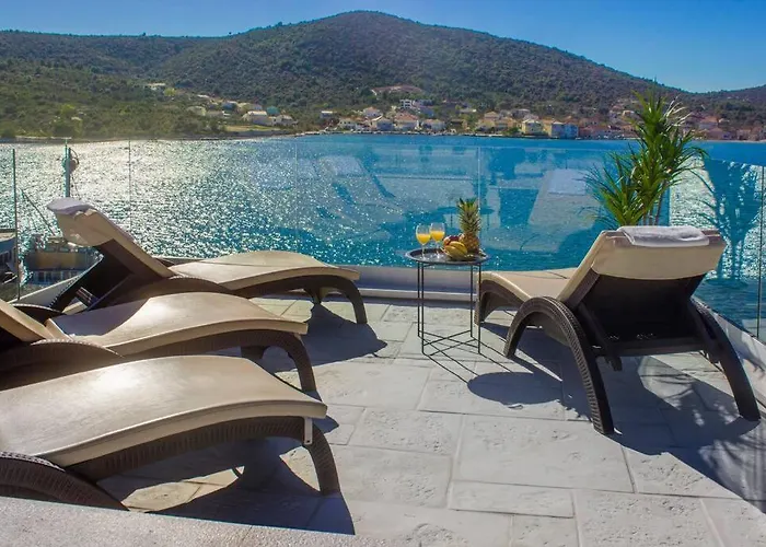 Seafront With Roofpool, Perfect Getaway 别墅 Vinišće