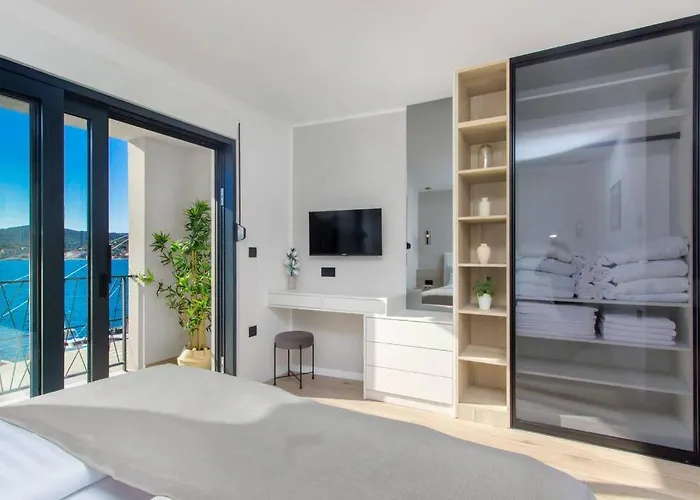 Willa Seafront With Roofpool, Perfect Getaway