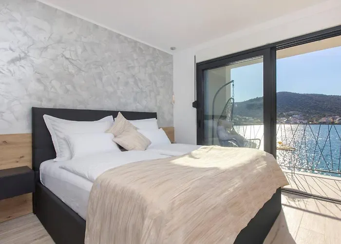 Seafront With Roofpool, Perfect Getaway 别墅 Vinišće