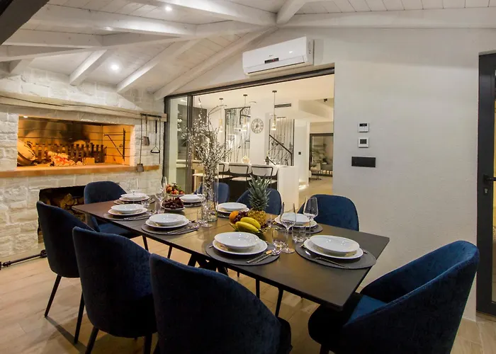 Seafront With Roofpool, Perfect Getaway Willa
