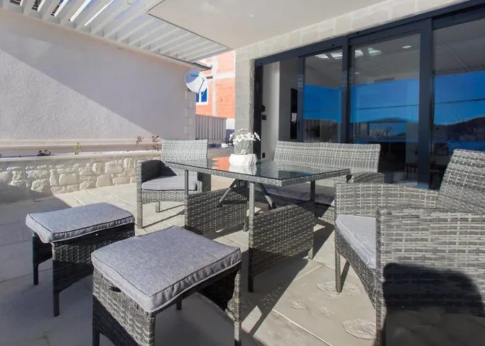 Willa Seafront With Roofpool, Perfect Getaway