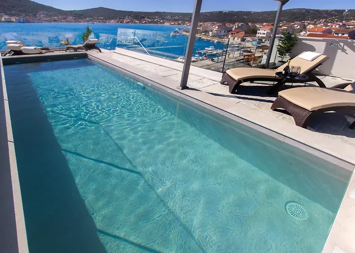 Seafront With Roofpool, Perfect Getaway